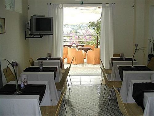 Hotel Senaria 3*