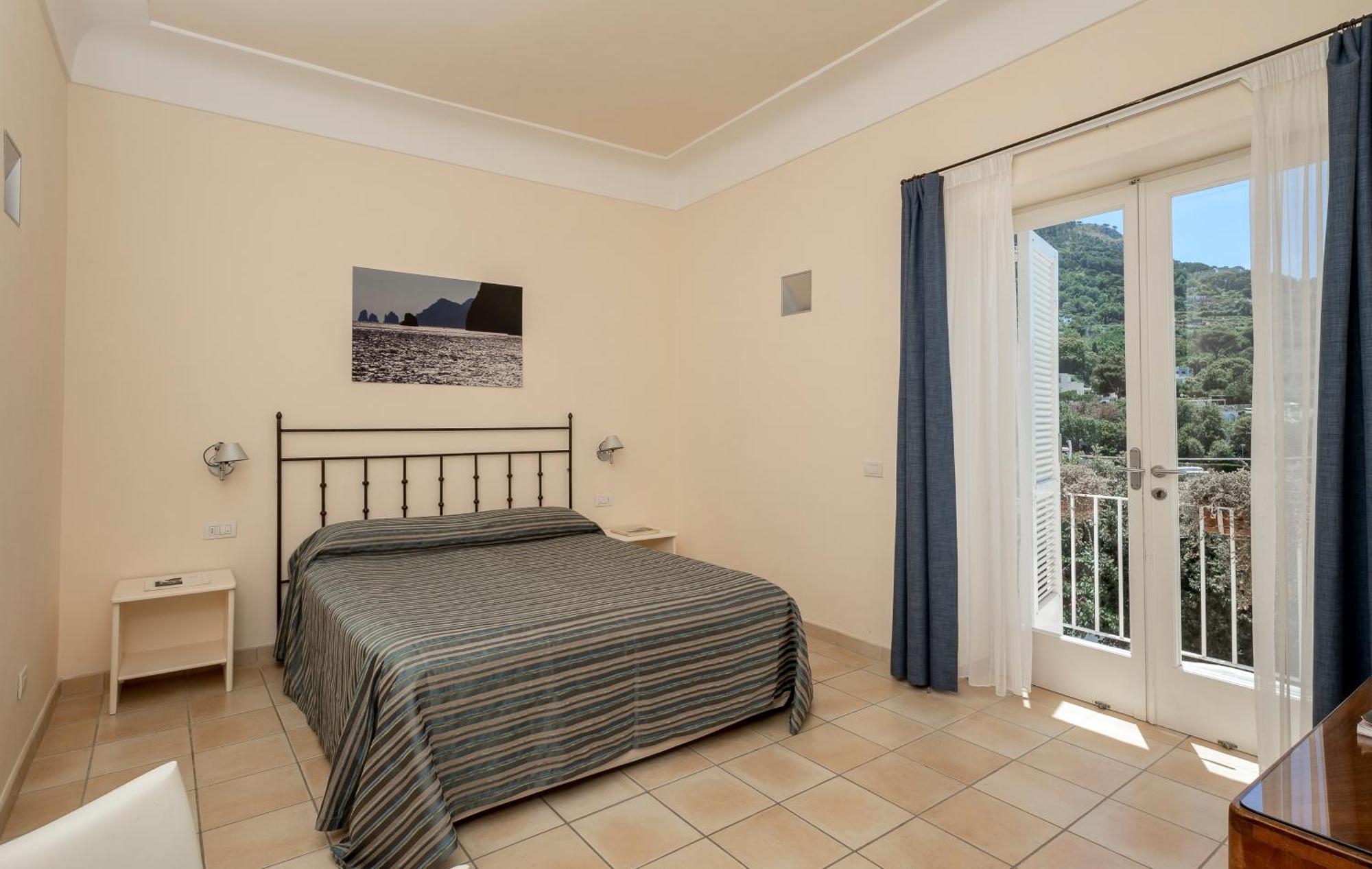 Senaria Hotel