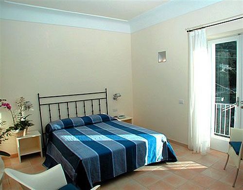 Hotel Senaria